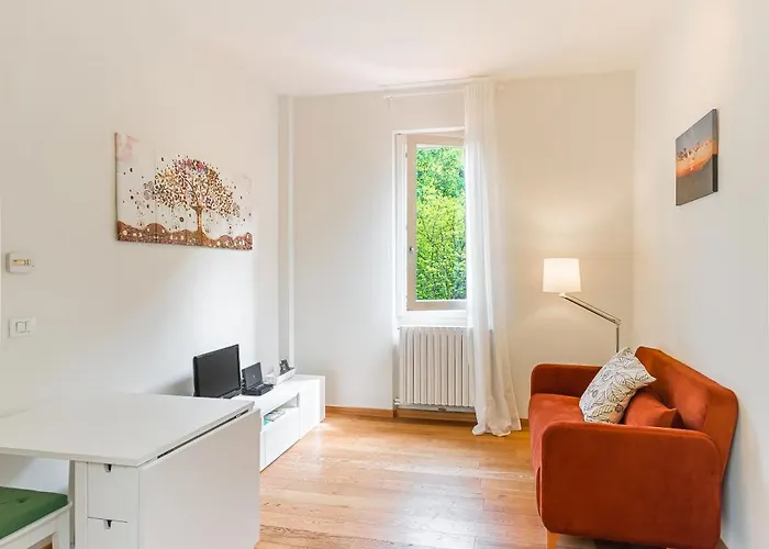 Urnest Colli Apartamento *