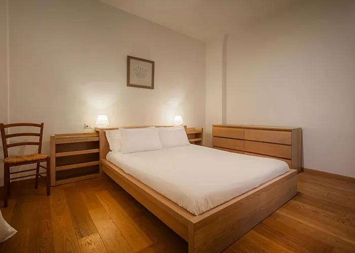 Urnest Colli 아파트